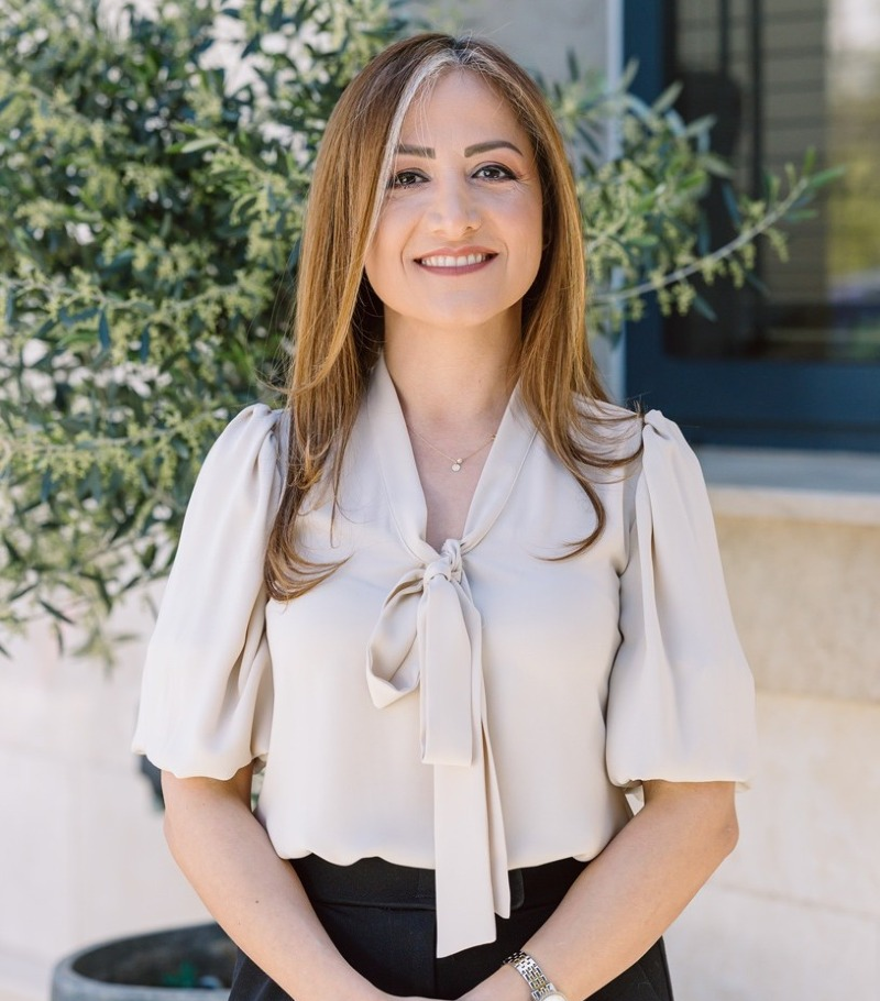 Mahnaz Tavakolian Far